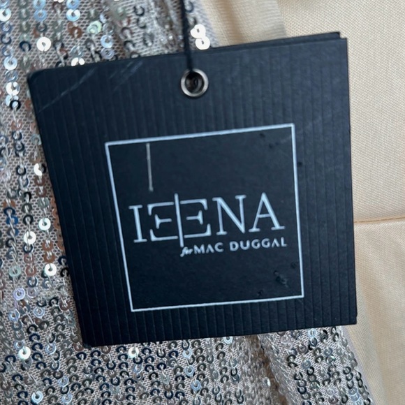 Ienna For Mac Duggal long-sleeved silver sequined dress, size 6 - Picture 8 of 11